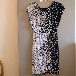 Whit House Black Market Flutter Sleeve Dress